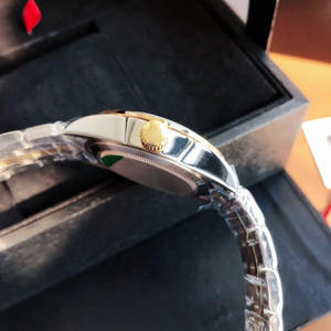 ขนาดเส้นผ่านศูนย์กลางมีให้เลือกหลายขนาด เหล็กกล้าไร้สนิม 904L คริสตัลแซฟไฟร์ นาฬิกาจักรกลแบบไหลเวียนด้านบน - Product Image 4