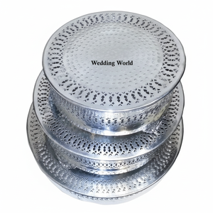 Support à Gâteau en Métal Fait Main Forme Ronde Ensemble de Trois Porte-Gâteau Fait Main Classique Élégant Décoratif en Gros Support à Gâteau - Product Image 1