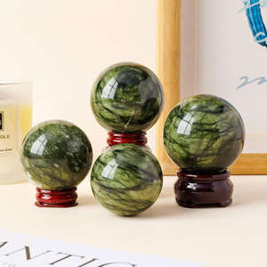 Cristales Curativos Naturales al por Mayor, Esfera de Jade Verde Xiuyu, Bola de Cristal Hecha a Mano para Decoración del Hogar - Product Image 1