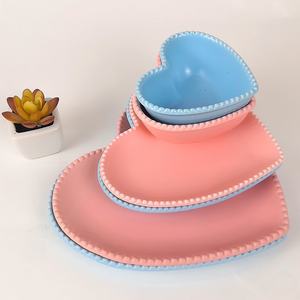 Assiette à Dessert en céramique gâteau, forme de cœur en céramique tailles différentes, vaisselle assiette à Dessert, bol à la mode doux pour la maison, <span class=keywords><strong>Restaurant</strong></span> rose 1 pièce - Product Image 1
