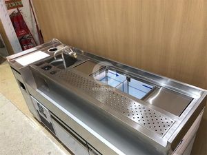 Mostrador móvil para barra de ensaladas con equipo para exhibición de bebidas frías - Product Image 4