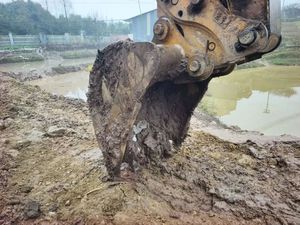 Oferta Especial: Excavadora Hidráulica de Orugas Usada CAT 320 320GC 320GX 320D para Movimiento de Tierras, con Motor y Cucharón de 0.93m³ de Capacidad - Product Image 6