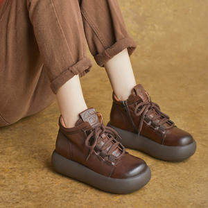 Chaussures de sport en cuir de vachette faites à la main, style britannique, automne-hiver, nouvelle collection, semelle souple, bottines rétro pour femmes - Product Image 2