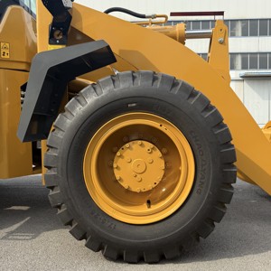 Efficiënte grondverzetmachine IN930 Wiellader 3000kg draagvermogen voor graafwerkzaamheden, terugvulling en terreinbewerking - Product Image 3