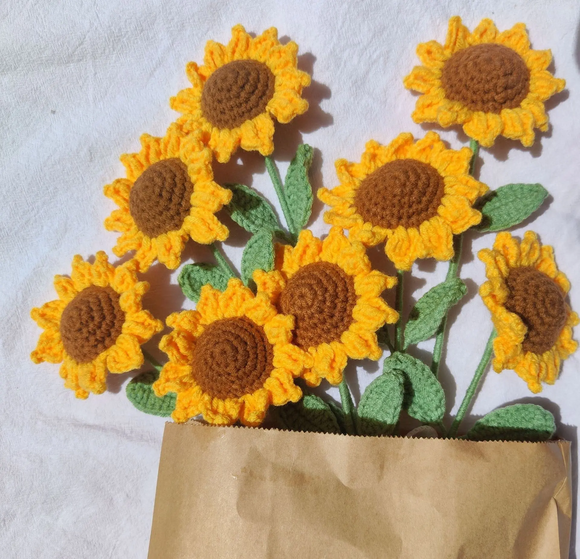 Flores de punto hechas a mano encantador girasol ganchillo hogar Oficina coche decoración ganchillo flores ramo Accesorios