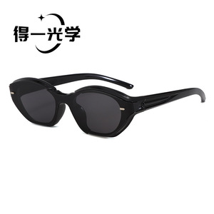 De Yi <b>Optics</b> Cat-Eye Sunglasses Black Pc Frame Uv400 Unisex For Outings Cycling <b>Driving</b> Stage Parties - Product Image 1