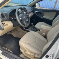 Voiture d'occasion en bon état et à bon prix, adaptée aux sorties en famille, au travail, très confortable à conduire avec une petite amie