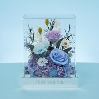 Éternelle Fleur Rose Vraie Fleur LED À La Main Carré Acrylique Boîte Saint Valentin Cadeau pour Maman Petite Amie En Gros Disponible
