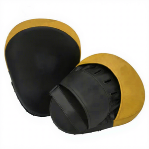 Ensembles de boxe en cuir véritable personnalisés en gros : Cibles de frappe incurvées, protège-mains de frappe, équipement d'entraînement durable pour arts martiaux et salle de sport - Product Image 2