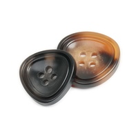 Kancing Resin Warna Kopi Hitam Bentuk Segitiga 4 Lubang Tahan Aus Klasik untuk Pakaian