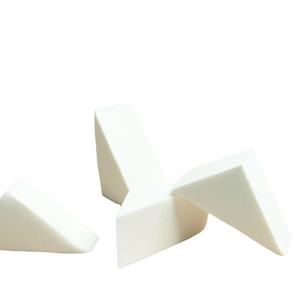 Éponges de maquillage blanches en latex NBR SBR, forme de triangle, applicateurs de fond de teint cosmétique, lavables, 35x50x20mm - Product Image 4