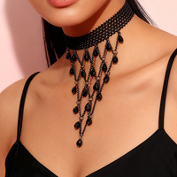 Collier en dentelle noire à col large, style punk tendance, avec chaîne à pampilles exagérée et motif os, pour robe de soirée