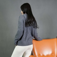 Pull en cachemire à capuche gris pour femmes de qualité supérieure Style classique Logo avant Saison d'hiver Coupe ample provenant de Mongolie