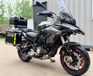 Motocicleta de Aventura TRK502 de 500cc a Gasolina, Apta para Todas las Condiciones de Carretera y para Viajes de Larga Distancia - Product Image 4