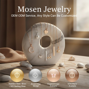 Collar Personalizado Mosen Jewelry con Iniciales, Corazón, Mariposa, Luna y Estrella, en Acero Inoxidable con Baño de Oro PVD, Regalo para Ella - Product Image 1