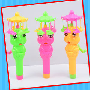 Chenghai Jouet Ville En Plastique Pas Cher Éclairage Jouet Flash Grenouille Carrousel Bâton Jouet avec Bonbons Bonne Vente en Supermarché - Product Image 5