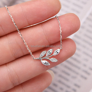 925 Sterling Zilver Rhodium Plated Gra Certificaat 0.3ct D Kleur Marquise Cut Moissanite Blad Kruis Ketting Ketting Vrouwen - Product Image 5