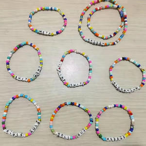 Pulseras Elásticas Personalizadas para Niños con Letras Iniciales de Acrílico en Forma de Corazón, Redondas <span class=keywords><strong>y</strong></span> Cuadradas, Cuentas de Semillas, Pulsera para Niños <span class=keywords><strong>y</strong></span> Mujeres Amigas BFF - Product Image 2