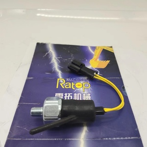 Capteur de pression d'huile ZAX200 ZX350H ZX330 ZX350K 1-82410170-1 1824101701 - Product Image 1