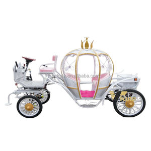 Chariot de mariage en forme de citrouille, chariot de Cendrillon, chariot à chevaux - Product Image 1