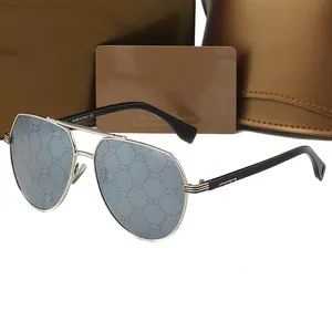 Occhiali da sole rotondi alla moda occhiali da sole occhiali da sole Designer Brand Metal Frame lenti in vetro scuro per uomo donna Better Brown Cases 105