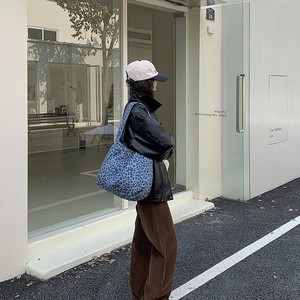 Leopard Print Canvas Tote Bag Blue Magnetic Buckle Zippered Pocket Everyday Use - Product Image 2