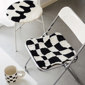 Cojín de asiento a cuadros minimalista moderno, estilo nórdico, poliéster flocado, firmeza media, almohadilla refrescante para silla, para uso en oficina y estudiantes - Product Image 1
