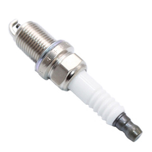 9802840180 98 028 401 80 <span class=keywords><strong>Bosch</strong></span> 0242135518 Candela Iridio per Peugeot 207 208 308 2008 Citroen <span class=keywords><strong>C3</strong></span> C4 DS3 1.4L 1.6L VTi - Product Image 1