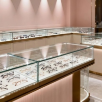 Yoshing Hochwertige Glas-Sonnenbrillenvitrinen mit LED-Beleuchtung Umweltfreundliches & Wasserdichtes Design für Optikgeschäfte