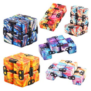 Mini Cubo Mágico Sensorial Infinito, Juguete Antiestrés, Rompecabezas de Escritorio de Plástico, Cubos Giratorios - Product Image 1