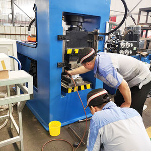 100T 63T Geschmiedeter Pier Head Auto achse Heiße horizontale Doppels tation Hydraulische Presse Maschine Automobile Axle Making Press - Product Image 3