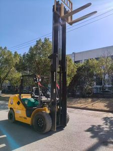 Original Used High Quality Komatsu Diesel 5 Ton Forklift With Excellent Working Condition Competitive Price For Sale - Product Image 2
