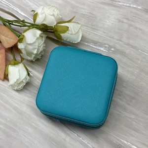 Échantillon gratuit Boîte de rangement miniature de luxe en cuir PU personnalisée Zhida pour voyage en plein air, pour boucles d'oreilles, bagues, pendentifs - Product Image 4