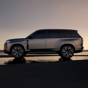 รถยนต์ GAC S7 Ultra AWD LIDAR ปี 2027 แบบปลั๊กอินไฮบริด SUV ขนาดกลาง-ใหญ่ ขับเคลื่อนสี่ล้อ ระบบไฟฟ้า มอเตอร์คู่ ระยะทางวิ่งรวม 1,084 กม. ตามมาตรฐาน CLTC (พวงมาลัยขวา/ซ้าย) - Product Image 3