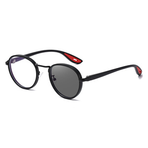 Fashionable Punk Style Full Rim Metal Frame Polarized <b>Sunglasses</b> UV400 Lenses Color Changing UV Resistant Unisex Outdoor Model - Product Image 4