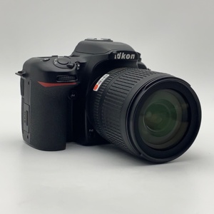 Appareil photo reflex numérique N Ikon <span class=keywords><strong>D7500</strong></span> 4K d'occasion avec objectif 18-105 mm VR, reflex numérique d'occasion pour studio photo, transfert Wi-Fi et vidéo 4K - Product Image 1