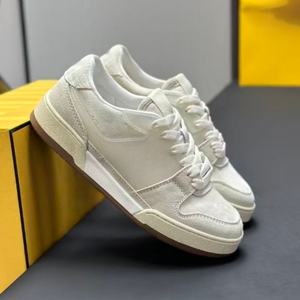 Chaussures décontractées de luxe pour hommes, légères et confortables, chaussures de sport souples, chaussures de skate tendance. - Product Image 1