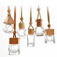 Bouteilles en verre de parfum de diffuseur de parfum de voiture de l'arôme de luxe 10ml avec le chapeau en bois pour la garniture de voiture