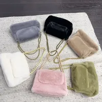 Sacs à bandoulière en peluche pour femmes, design de luxe, sacs sous le bras en fausse fourrure, sacs à main fourrés simples avec chaîne pour femmes, sacs fourre-tout tendance hiver