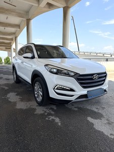 <span class=keywords><strong>Hyundai</strong></span> <span class=keywords><strong>Tucson</strong></span> 1.6T 2WD 15th Anniversary <span class=keywords><strong>2018</strong></span> Usado, Automático, <span class=keywords><strong>Gasolina</strong></span>, SUV, Venta al Por Mayor para Importadores Africanos, Auto Usado en China - Product Image 3