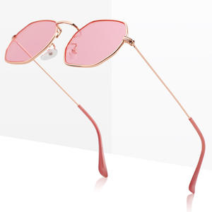 Lunettes de soleil métalliques élégantes unisexes, monture polygonale, verres bleus, protection UV400 pour le soleil et les tenues de voyage - Product Image 2