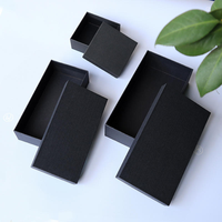 Boîte cadeau en carton rigide noir extra-robuste avec couvercle et base, embossage, grandes/petites tailles, emballage neutre, vente en gros