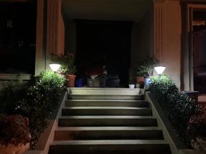 Lampe solaire à pilier fiable, charge rapide, 5 à 8 heures de charge complète, performance constante, allumage et extinction automatiques, lumière de jardin, lumière de voie d'accès - Product Image 6