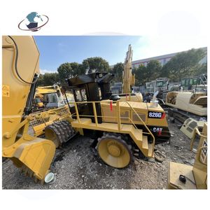 Compacteur CAT 826G d'occasion Compacteur Caterpillar d'occasion Rouleau vibrant Caterpillar 826G d'occasion - Product Image 1