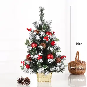 Kiefer-Kegel rote Frucht Weihnachtskugeln schneebedeckte PVC-Mini-Weihnachtsbaum mit