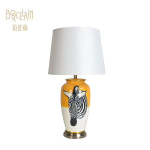 Thiết Kế Mới Antique Luxury Retro Thiết Kế Trang Trí Nhà Sản Xuất Tại Trung Quốc Trang Trí Đèn Bàn - Product Image 3