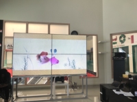 Écran vidéo LCD full hd 46/55 pouces, moniteur de jeu vidéo à haute luminosité avec petite lunette, contrôleur de jeu pour la publicité et la rencontre
