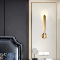 Lampe murale en fer longue et minimaliste de style nordique moderne, design de luxe léger, pour chambre à coucher et salon, LED