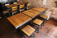 Café de bonne qualité Mobilier commercial très vendu Dîner d'intérieur en bois et métal Café Club Salle à manger Restaurant Table de bar