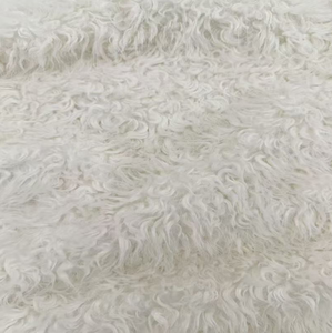 Tissu en fausse fourrure de mouton <span class=keywords><strong>bouclée</strong></span> en gros, peluche épaisse et chaude, polaire <span class=keywords><strong>bouclée</strong></span> multicolore pour commandes en gros - Product Image 2
